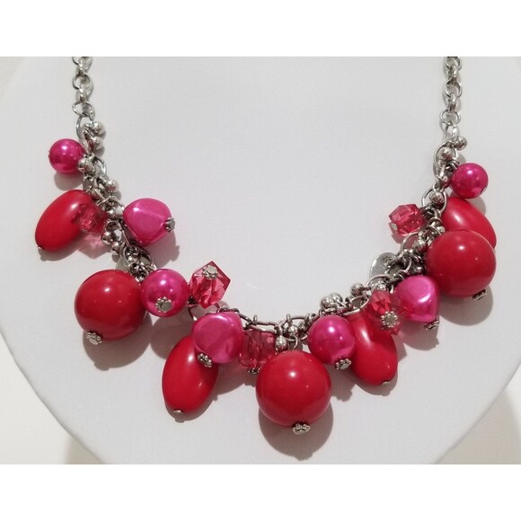 Red/Fuchsia Dangle Multi Bead Vintage Artisan 18" Necklace - with 2" Extension - Picture 2 of 10
